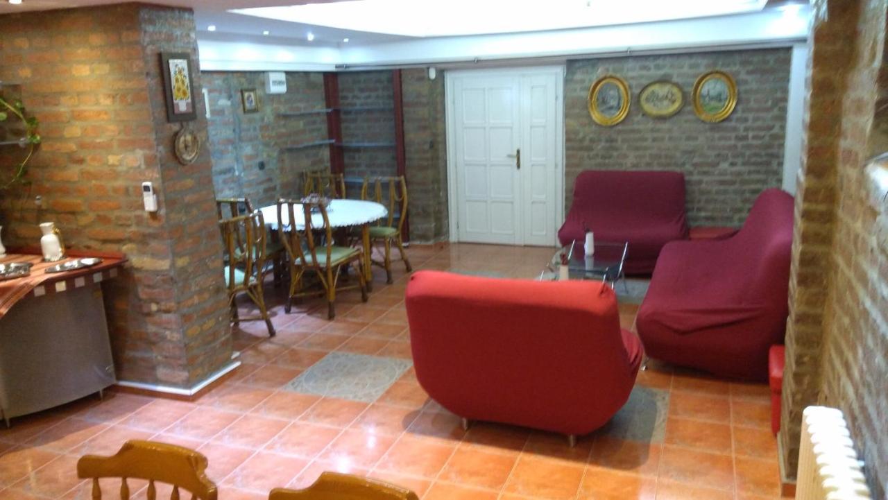 Resident Hill Resort Βελιγράδι Εξωτερικό φωτογραφία